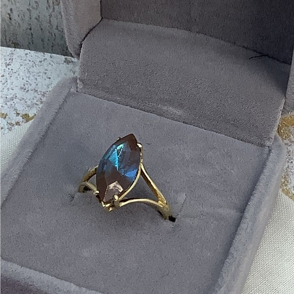 Antique Saphiret set in 10 kt gold Women's Ring size 6 - Picture 2 of 8